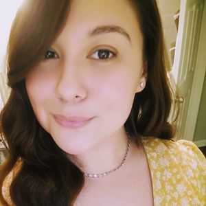 Meet your Posher, Valeria